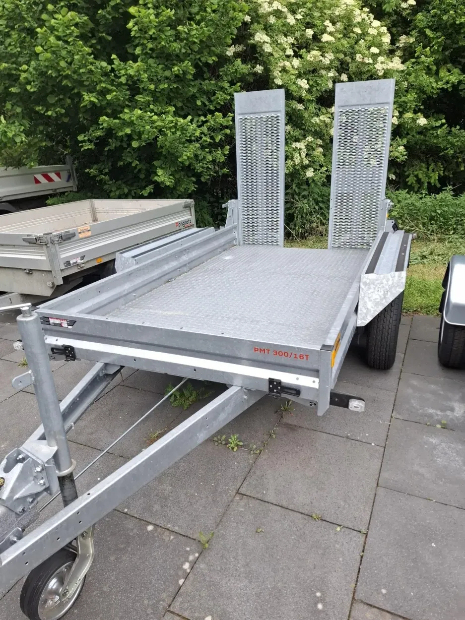 Leider keine Bildbeschreibung für baumaschine.jpg vorhanden.